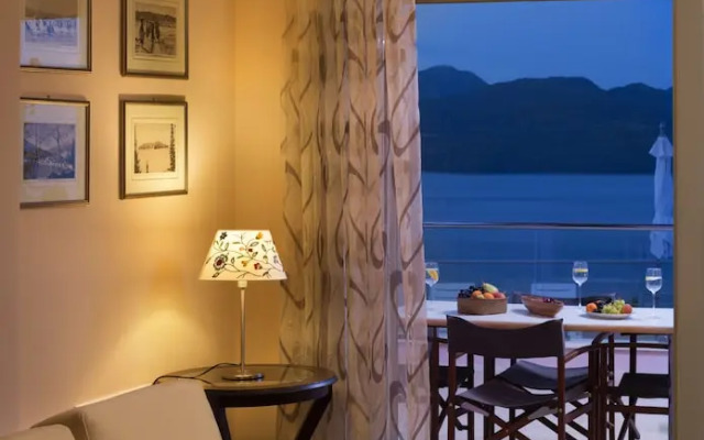 Luxury Villa for 6 Amazing Sea View Pool