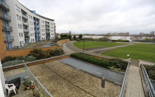 2 Beds Riverview Tideslea Apartment