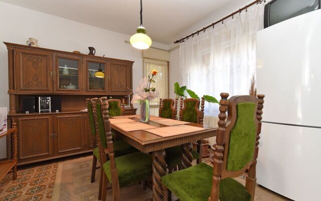 Apartment 74