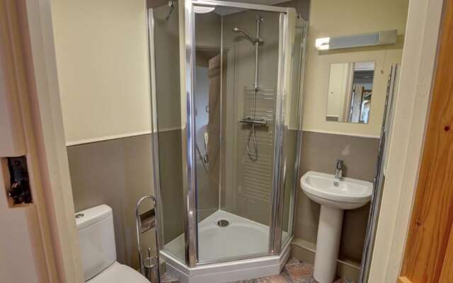 Spacious Holiday Home in Llandinam near River
