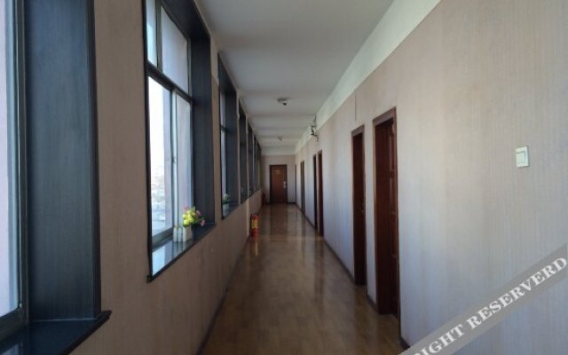 Xinjiayuan Business Hotel