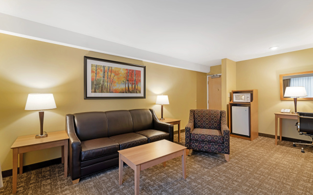 Best Western Plus Windjammer Inn & Conference Center