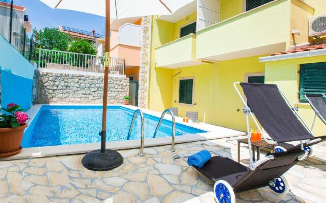 Sunrise Apartments 3