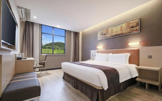 7 Days Premium Wuhan Caidian Square Branch