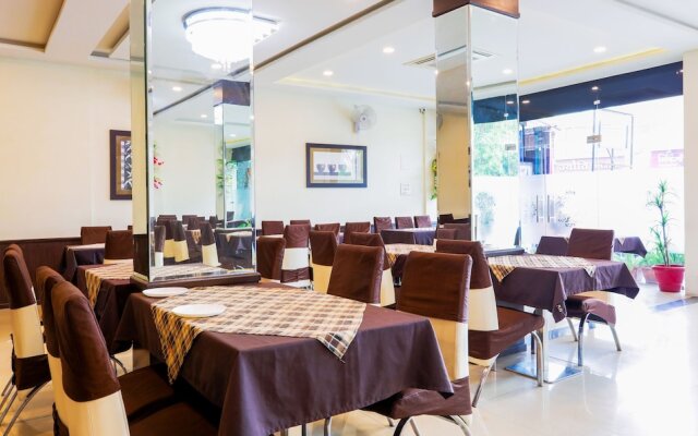 Townhouse 704 Hotel Divya Palace