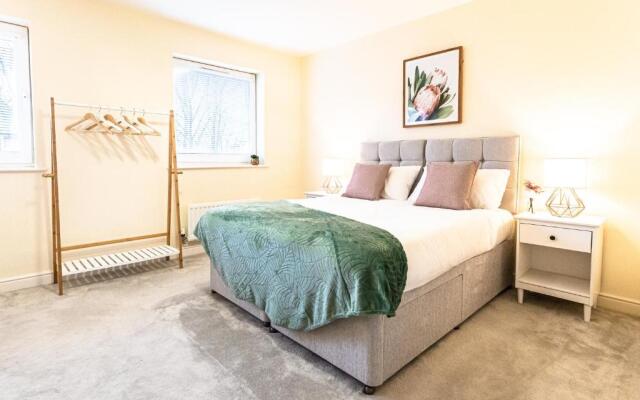 Waterside Lodge by PAY AS U STAY