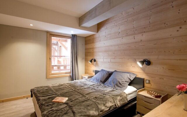 Luxury Apartment With Jacuzzi in the Heart of Huez Village