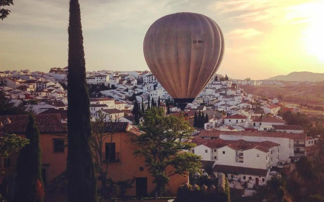 Salvatierra Guest House