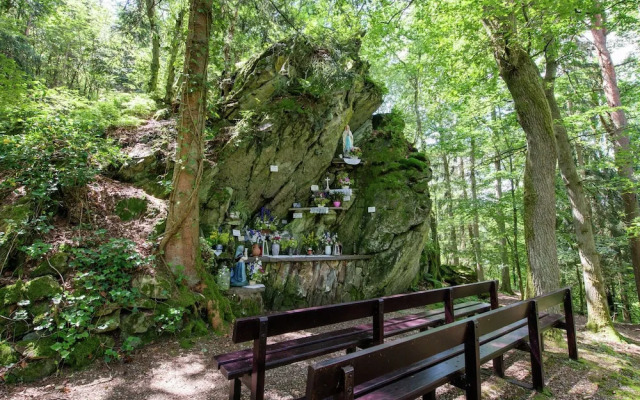 Chic Holiday Home In Pont Malmedy With Sauna Terrace Bbq