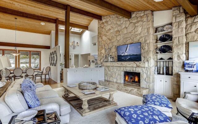 Mira Vista Retreat