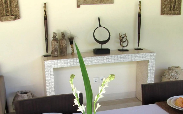 Nyaman Villas