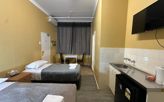 Central Private Hotel