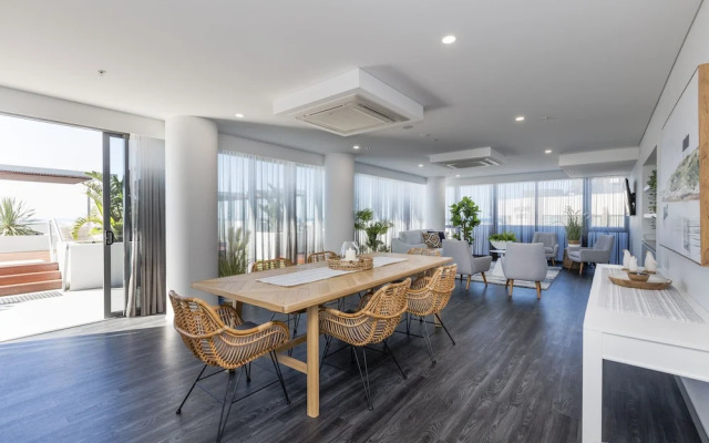 Sky Broadwater Apartments