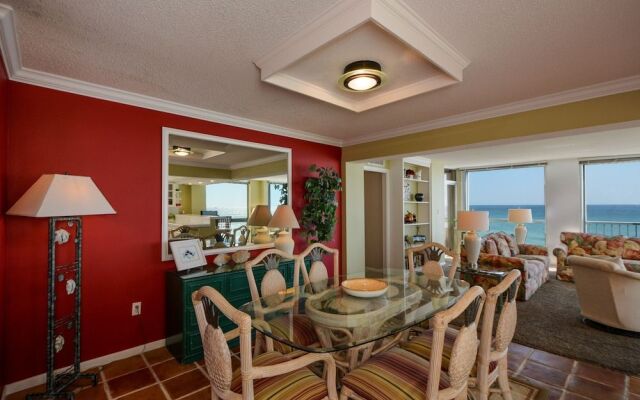 Shoreline 1041 Condo by RedAwning