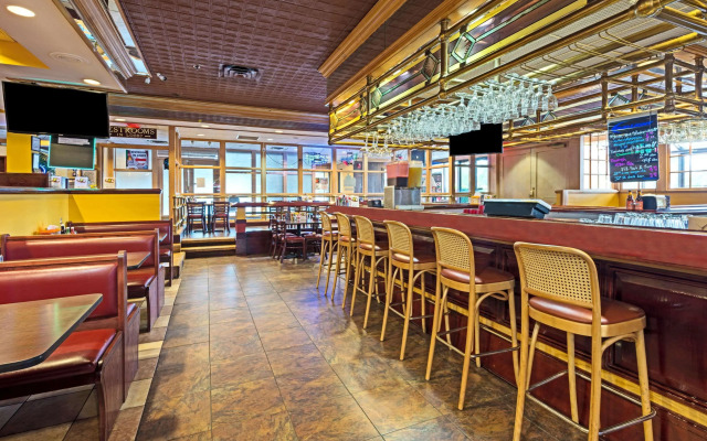 Ramada Louisville Downtown North