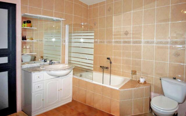 Alluring holiday home in Cazouls D'hérault with pool