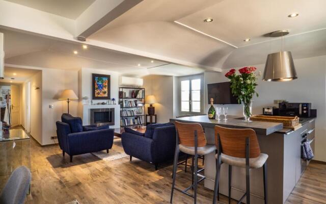 Charmant appartement spacieux pour 6P vue mer vieil Antibes