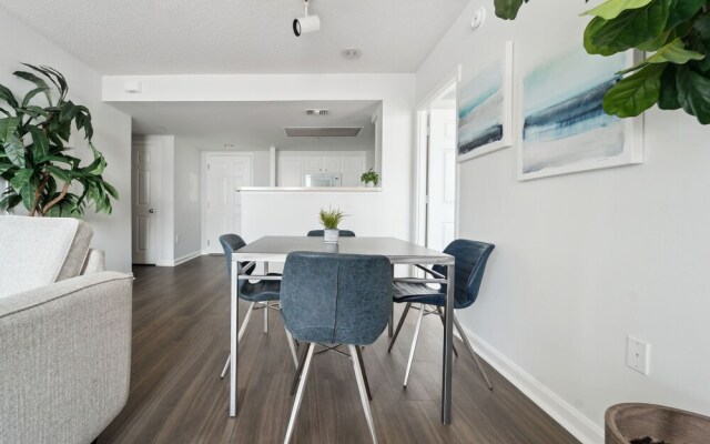2BR Luxury City Suite With Gym & Pool