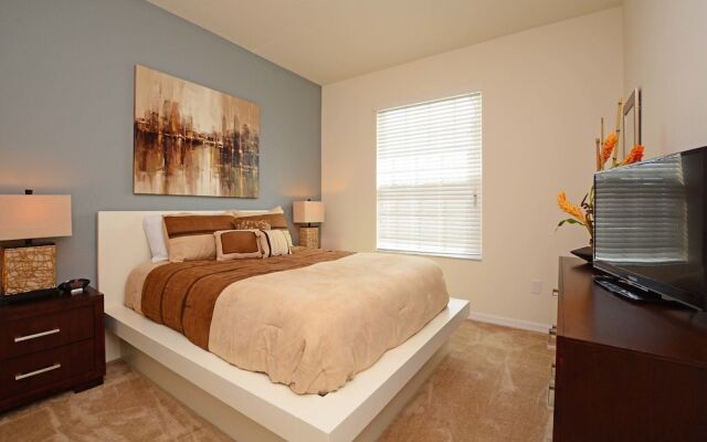 Watersong 5 Bedroom House w Pool - 7051WS