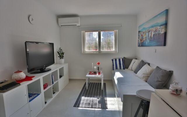 Studio Apartment Laganini