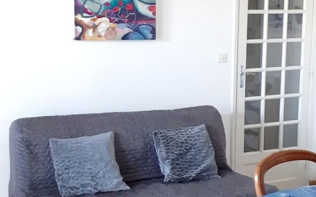 Apartment With 2 Bedrooms in Ouistreham, With Furnished Balcony - 500