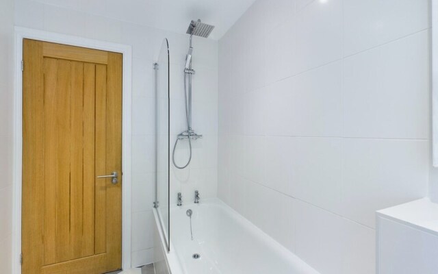 Inviting 2-bed House in Newcastle Upon Tyne