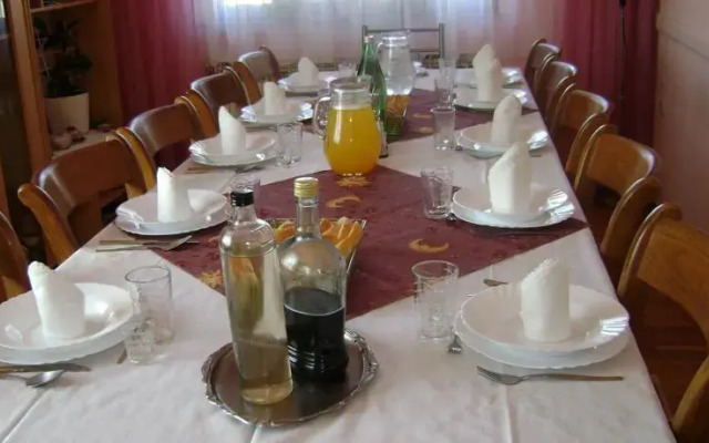 Rooms Family Farm Toma