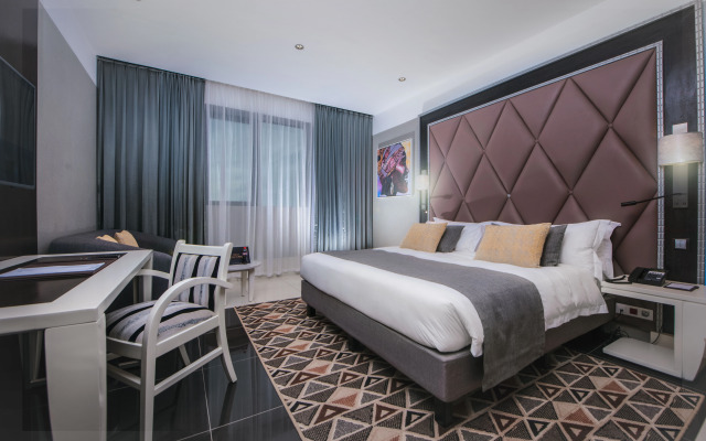 Krystal Palace Douala