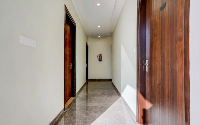 OYO Collection O 77711 Golden Tulipz