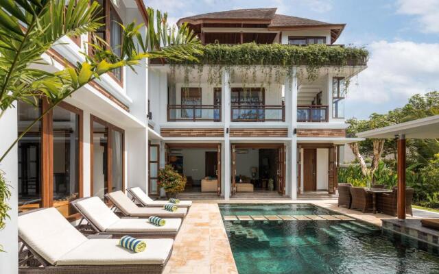 Mary's Beach 4 BR Villa