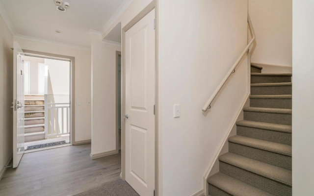 Crowsnest Apartments