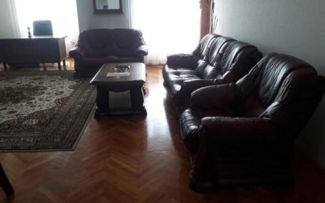 Piac Utcai Apartman 2