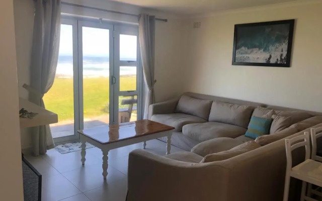 Hermanus Beach Club - St Tides House 19