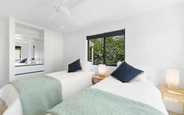 Crystal Shores Sunshine Beach