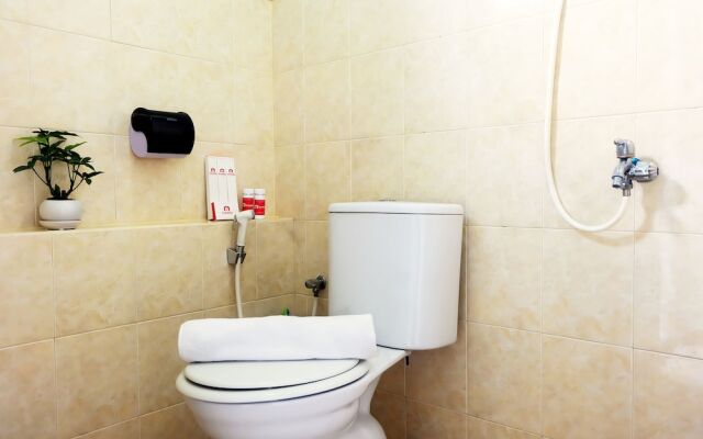 Cozy Green Park View Daan Mogot Apartment