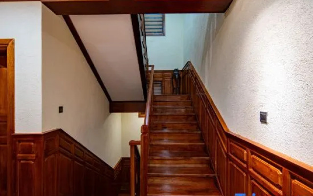 Qu Deng Nai Cang Inn