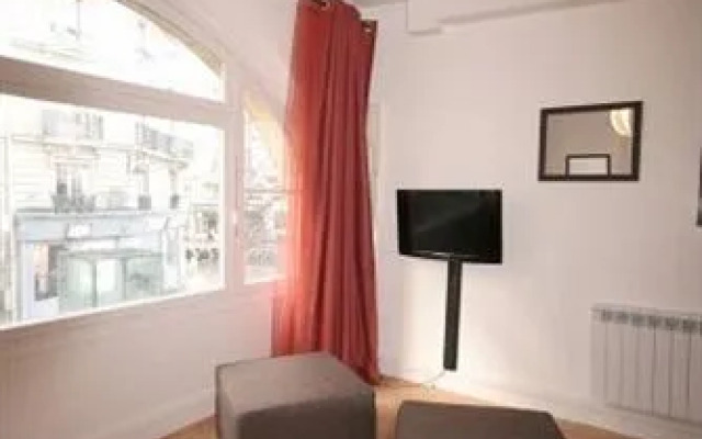 My Apartment in Paris Jonquiere