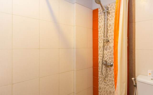 RedDoorz Plus @ Padma Utara 3