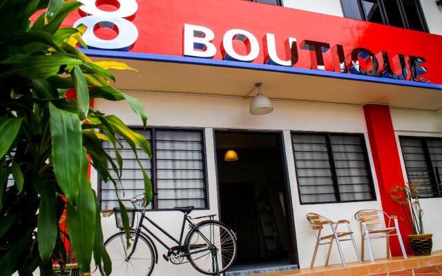 8 Boutique By The Sea