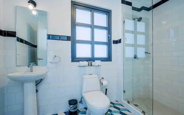 w Amazing 2BR in Santa Ana