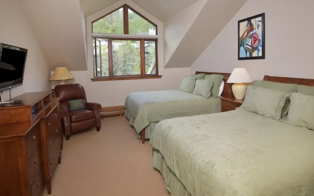 The Pines 401