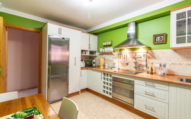 Flatguest Ingenio + 2 Bdr + Wifi + 4pax