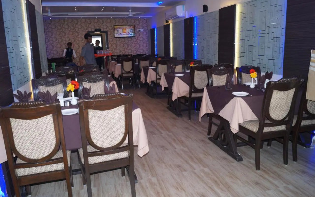 Shri Akshar Hotel