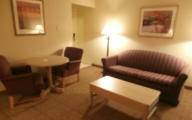 Clinton Inn And Suites