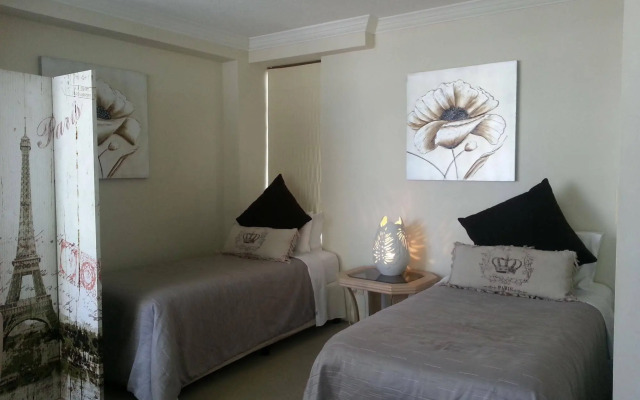 Broadbeach Holiday Apartments
