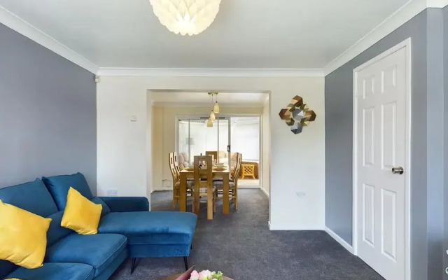 Tranquil Telford Retreat - 3 Bedroom House