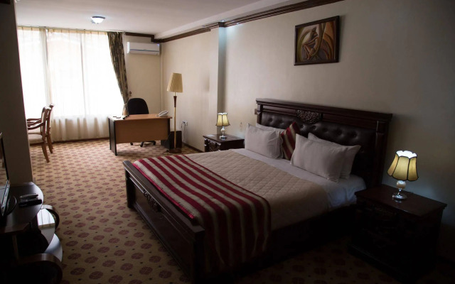 Hotel Karisimbi