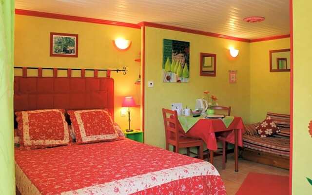 La Roche Bleue (Adults Only)