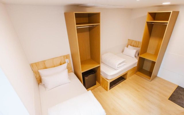 Step Inn Myeongdong 2 - Hostel