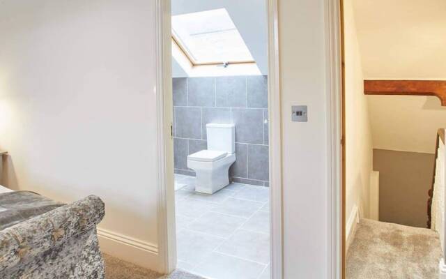 Host Stay Simba House